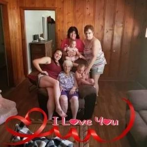 Meet your Posher, Connie